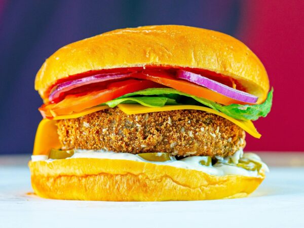 Hambúrguer Vegano de Grão-de-Bico: 100% Saudável, e Sem Carne